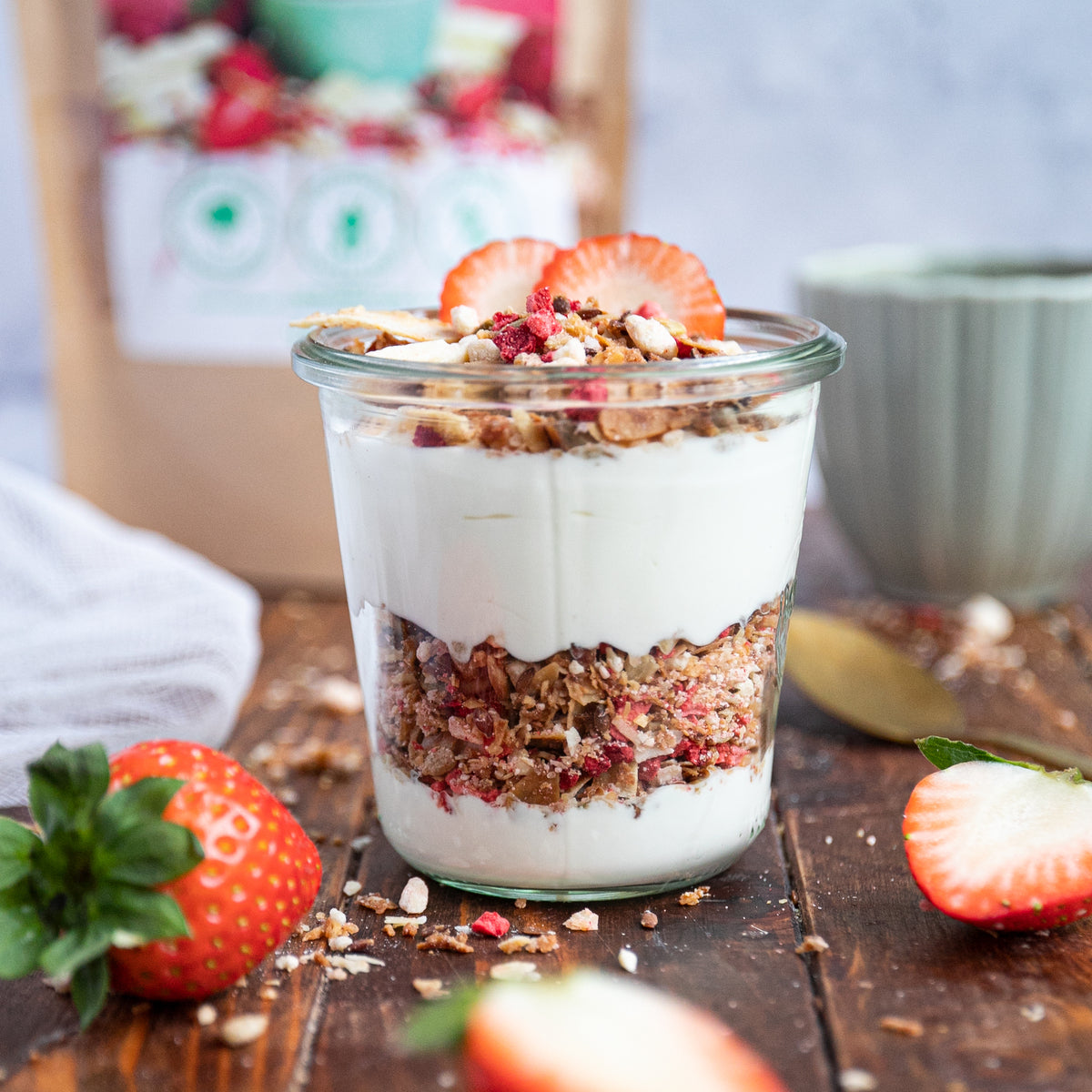 Simply Keto, Strawberry & White Chocolate Granola 500g